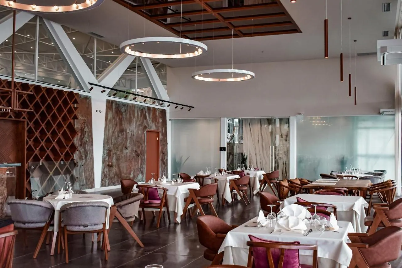 Hotel Nimfa Kanine 3*,