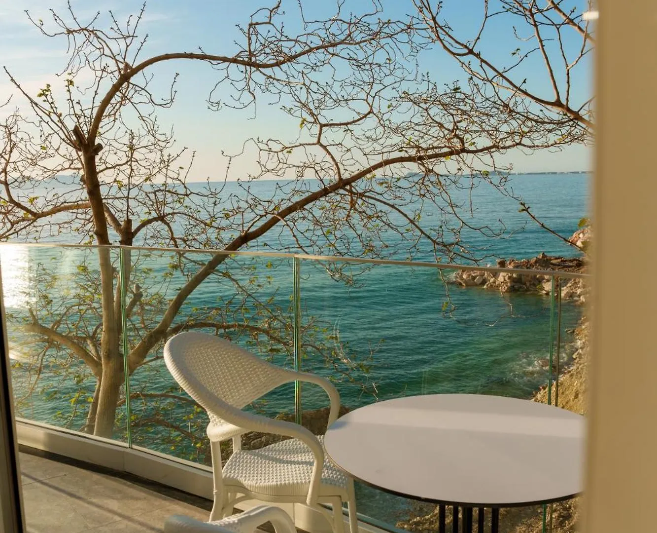 ***  Hotel Nimfa Kanine Albania
