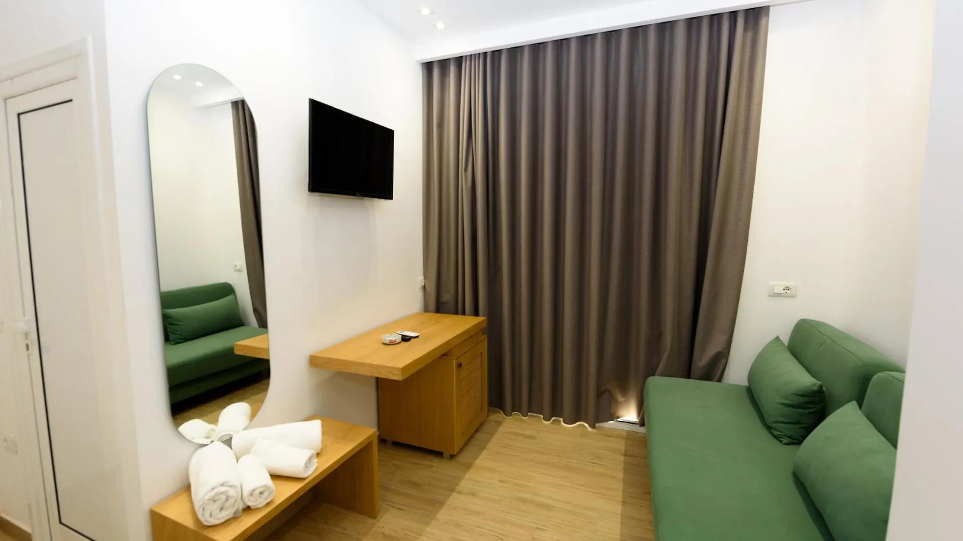 Vlorë Hotel Nimfa