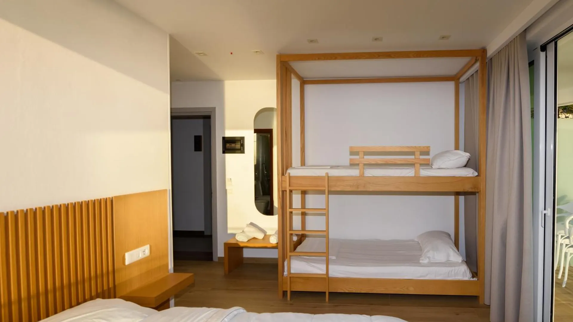 Hotel Nimfa Kanine 3*,  Albania