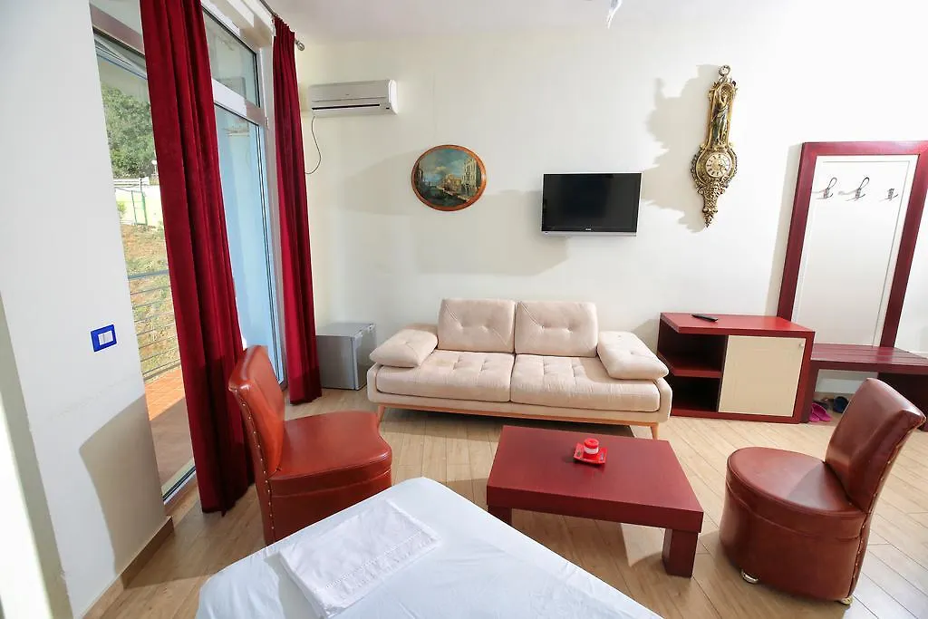 Hotel Nimfa Kanine 3*,
